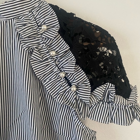 NWT  Women Striped Top Blouse Accented with Pearls - Picture 4 of 11